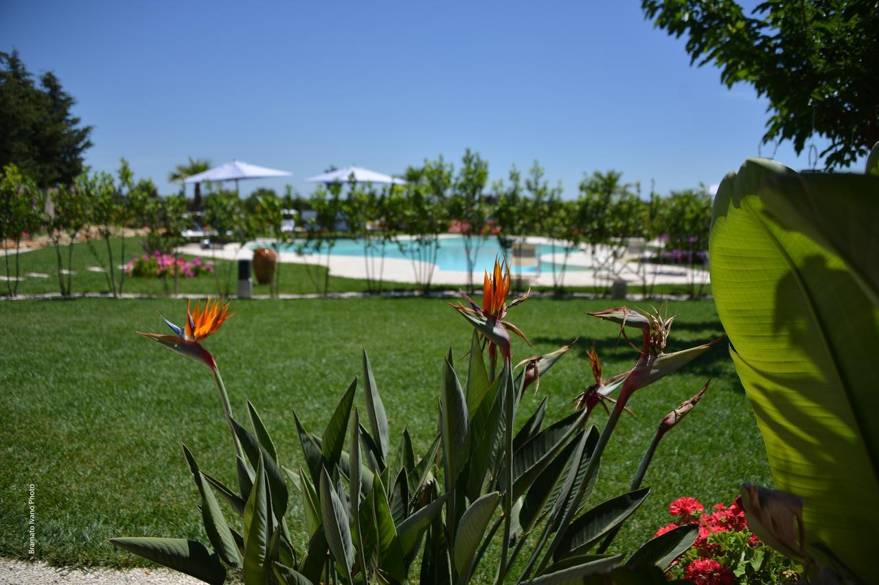 Le Scuderie - Castello Monaci Bed & Breakfast Саличе Салентино Екстериор снимка